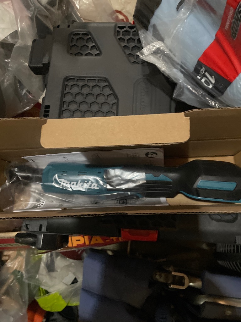 マキタ WR180DZ 充電ラチェットレンチ 18V 本体のみ(充電器 マキタ WR180DZ 充電ラチェットレンチ 18V 本体のみ(充電器