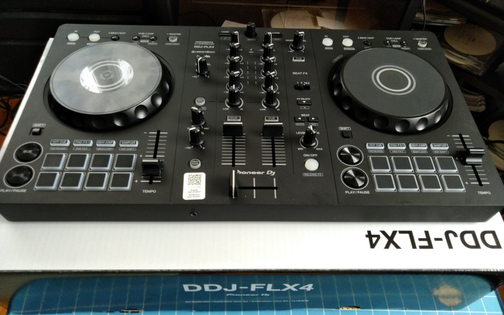 Pioneer DJ 〔DDJ-400後継機種〕 パイオニア DDJ-FLX4 初心者