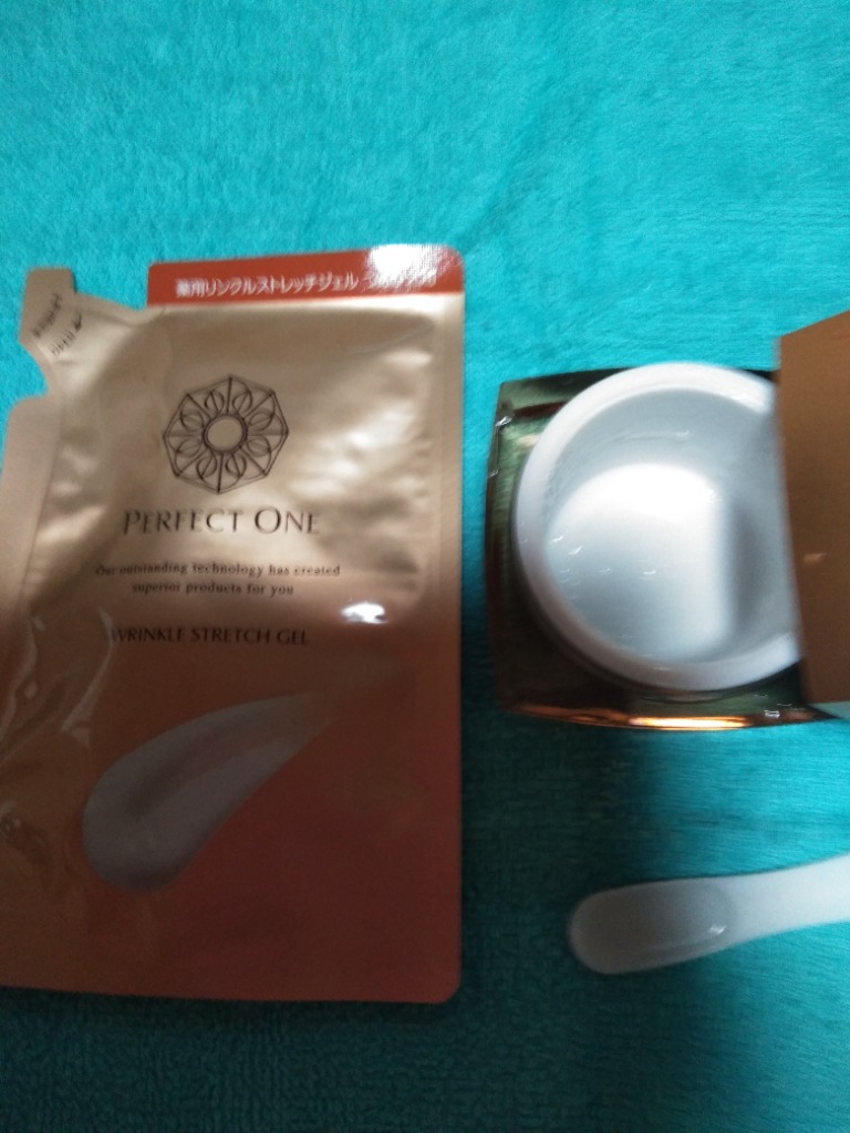 PERFECT ONE パーフェクトワン 薬用リンクルストレッチジェル