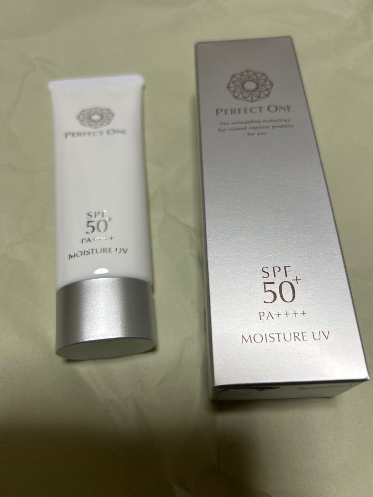 PERFECT ONE パーフェクトワン SPモイスチャーUV 50g 日焼け止め