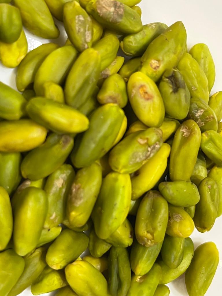シチリア産 ピスタチオ ホール 生 皮むき 500g イタリア