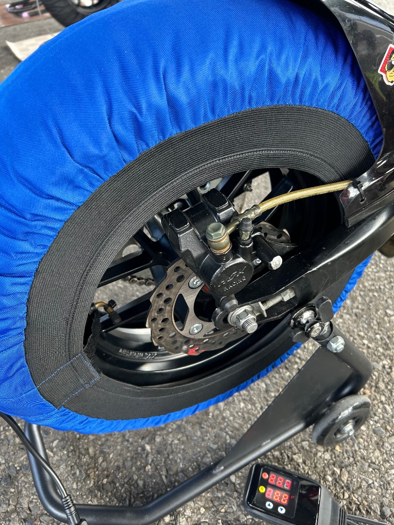 New color MOTOTRON 製 タイヤウォーマー 12インチ 温度調節