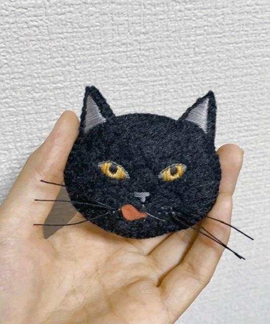 フェルトに刺繍をして作る 猫ブローチキット クロ #1908 アホイ エンブロイダリー | フェルトキット フェルト刺繍キット 黒猫 クロネコ 黒  :0538443:手芸材料の通販シュゲールYahoo!店 - 通販 - Yahoo!ショッピング