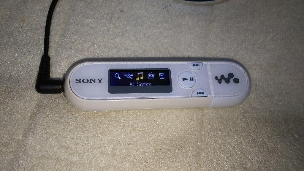 SONY ウォークマン（walkman）NWE042 NWE043 NWE044用 バッテリー （電池） 新品 充電池、電池充電器