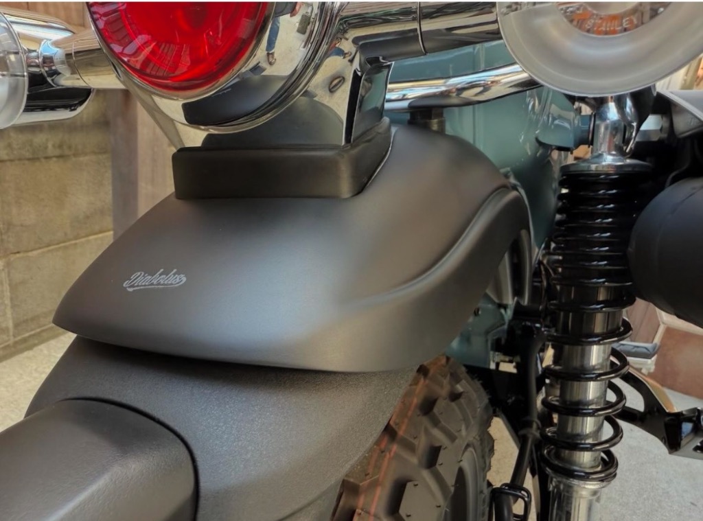 ホンダ ダックスDAX125 リアフェンダーカバー DX028 Diablo