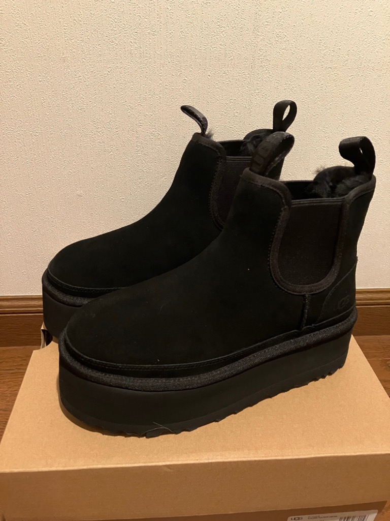 UGG アグ ニューメル プラットフォーム チェルシー ブーツ