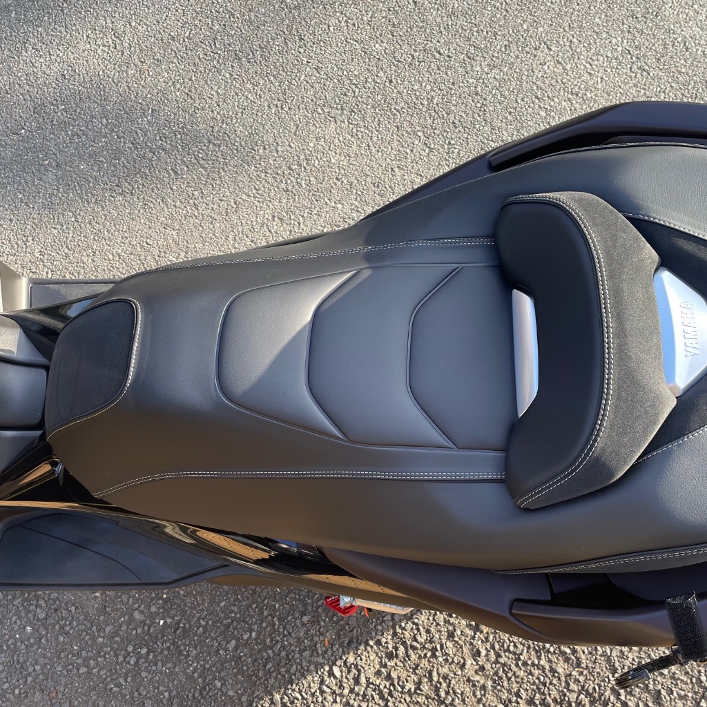 YAMAHA 【当店在庫あり】23'〜 XMAX SG70J/SGA8J コンフォート