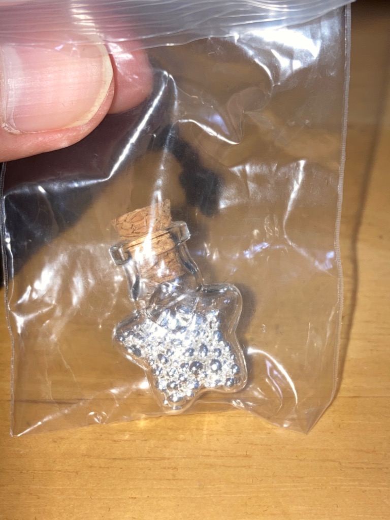 エジプト 猫の女神バステト銀貨 1/2オンス+ガラスの小瓶 (星