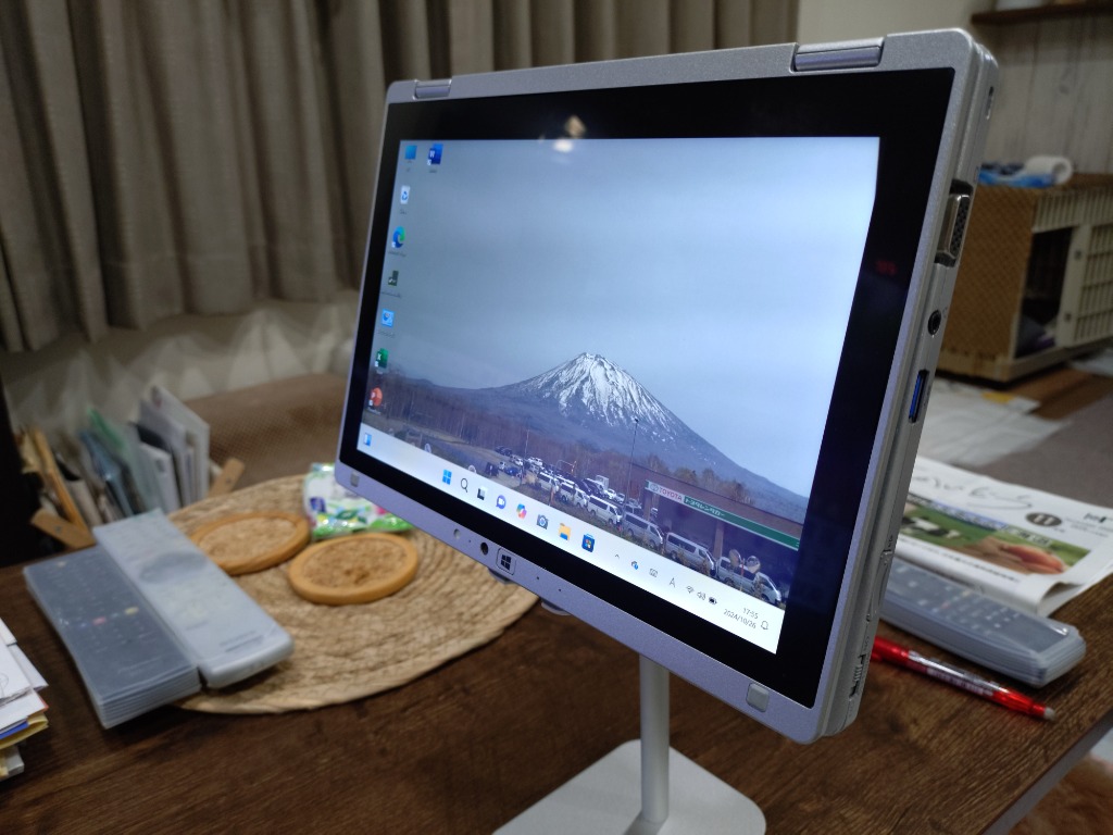 Let's note 超軽量2in1パナソニック Lets RZ5 ビジネスモデル