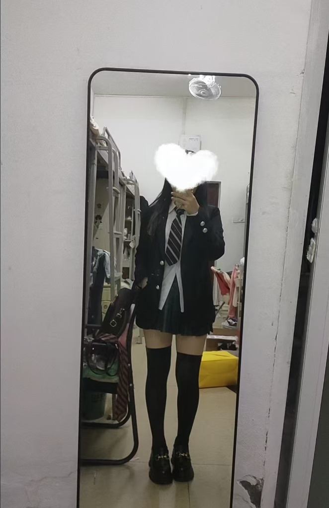 制服ブレザー 2つボタンジャケット ワッペン付き 女子高生