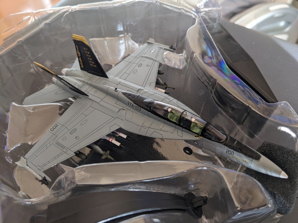 1:100 FA-18F航空機モデル 戦闘機 模型 合金 プラモデル 飛行機