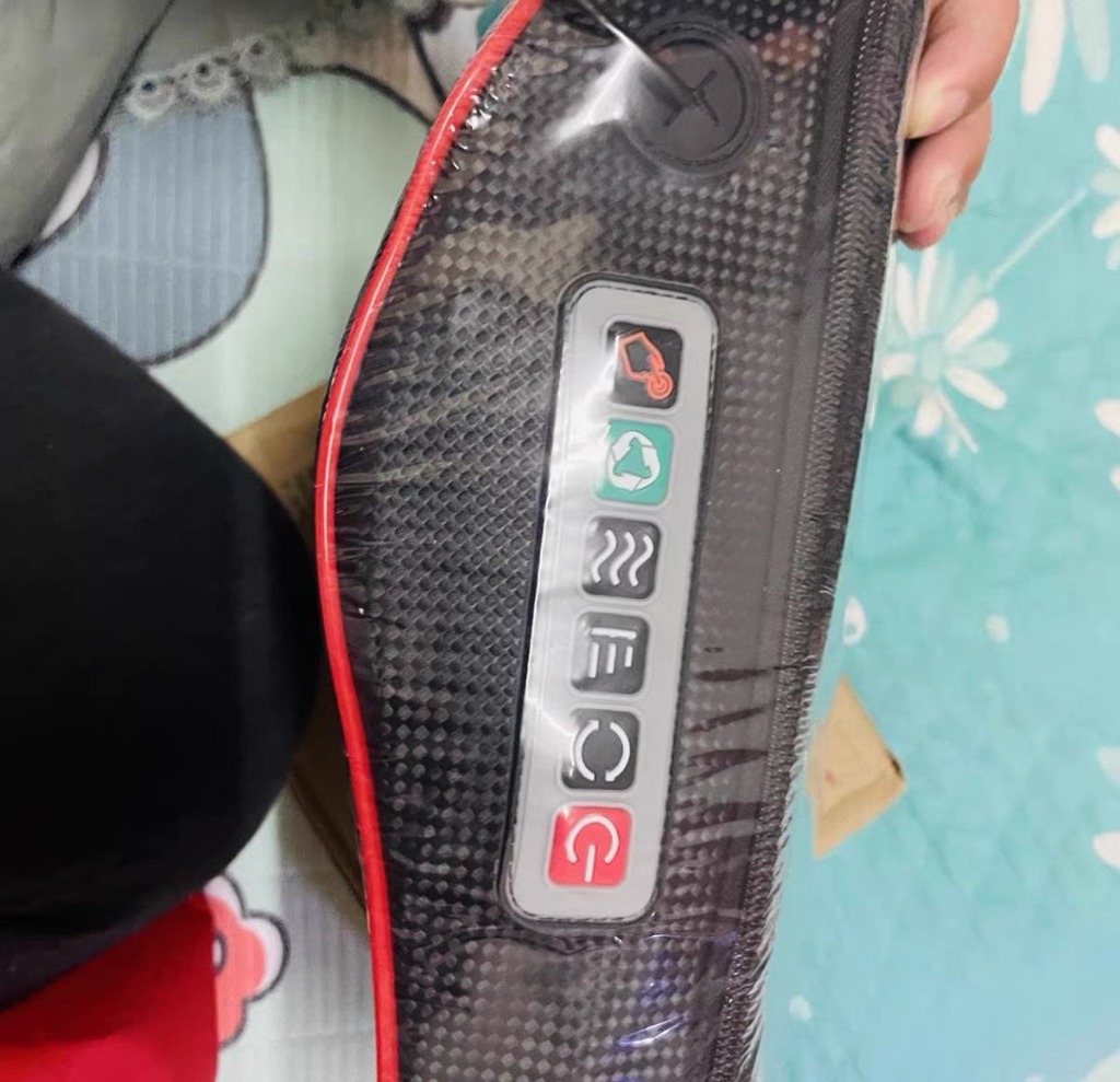 マッサージ枕 多機能 マッサージ機 小型 全身用 腰枕 揉み玉