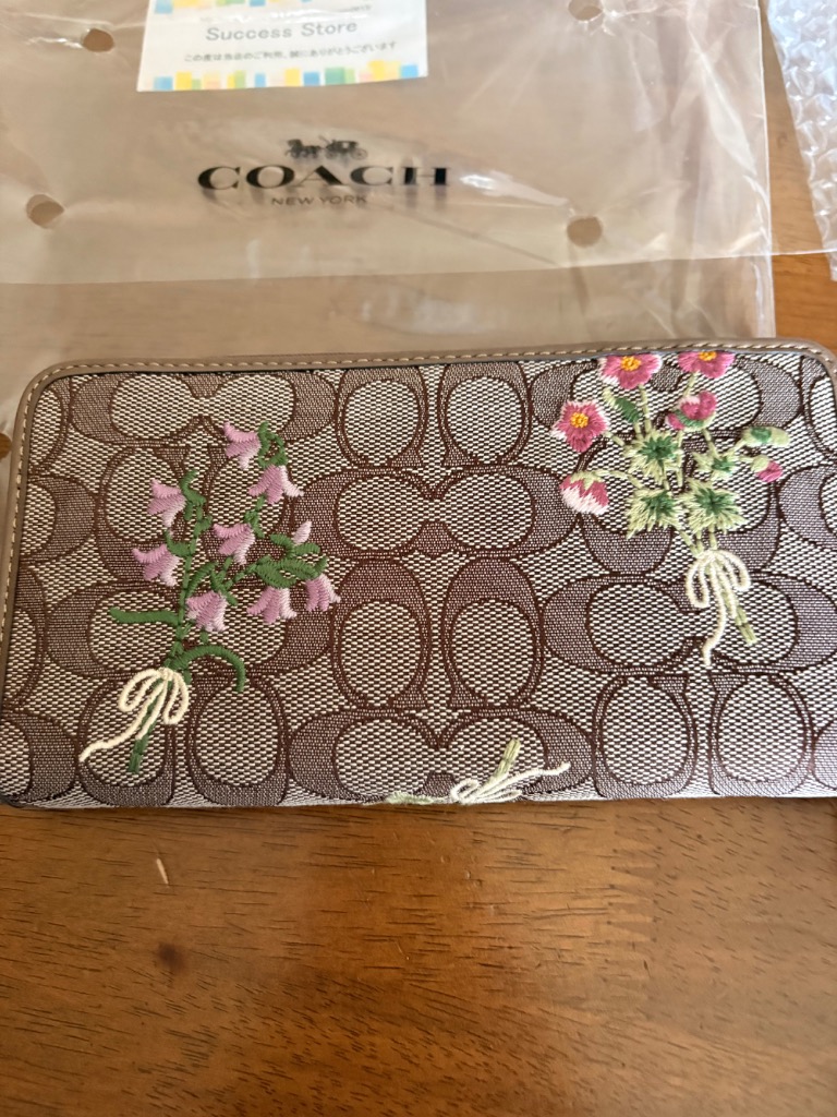 COACH（コーチ） レディース 花柄 財布 長財布 シグネチャー