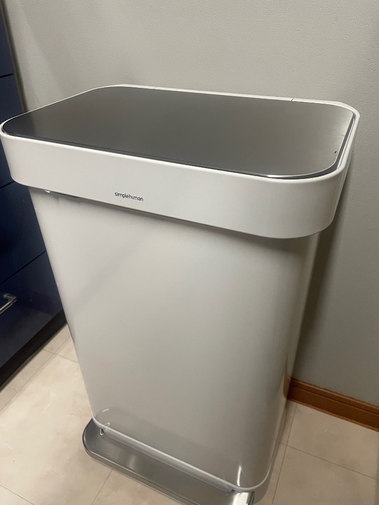 simplehuman 自動開閉ホワイトゴミ箱 楽天市場】simplehuman シンプルヒューマン 【正規代理店・1年