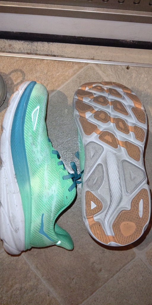 HOKA ONEONE ホカ（HOKA）（メンズ）ランニングシューズ