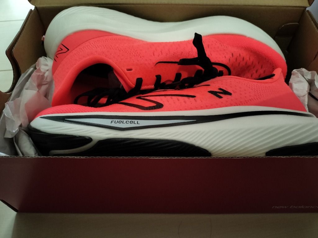 ニューバランスフューエルセルランニングシューズ27cmD新品未使用品 楽天市場】ニューバランス（new balance）（レディース