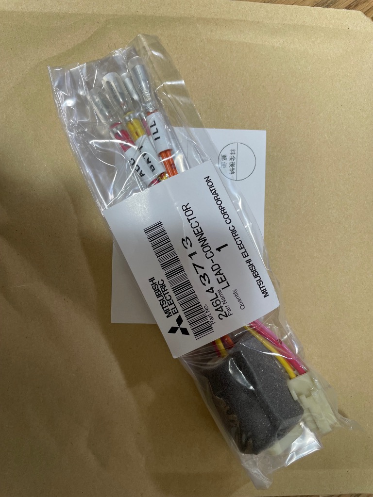 リードコネクターのみ 246L43713 三菱純正部品 : スズキモータース dop