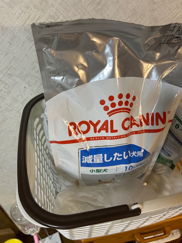 ロイヤルカナン 減量したい犬用 4kg Amazon | ロイヤルカナン ミニ ライト ウェイトケア 4kg | ROYAL