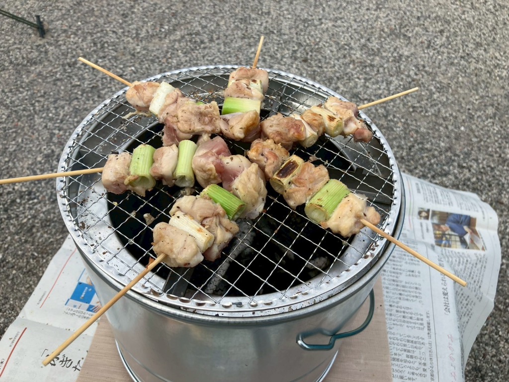 【中古】　折りたたみ式ローハイバーベキューテーブル OMOE 尾上製作所 中古】 折りたたみ式ローハイバーベキューテーブル OMOE 尾上