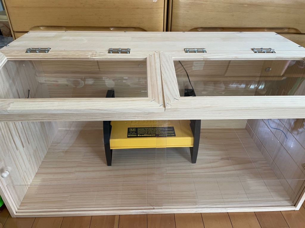 育雛箱 ヒヨコ培養箱 ひよこ保育器 ひよこ保温箱 木製 窓開閉