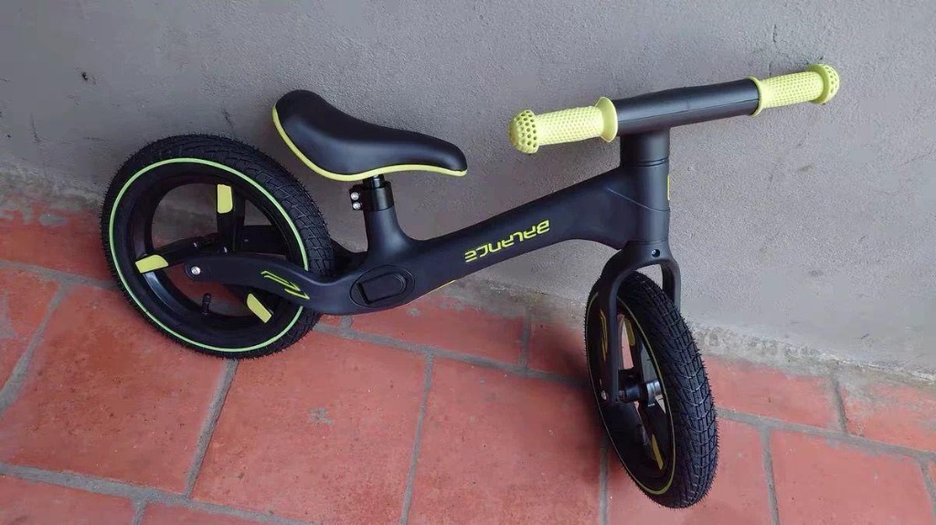 ARLRNCE キックバイク バランスバイク ペダルなし自転車 12インチ 子供