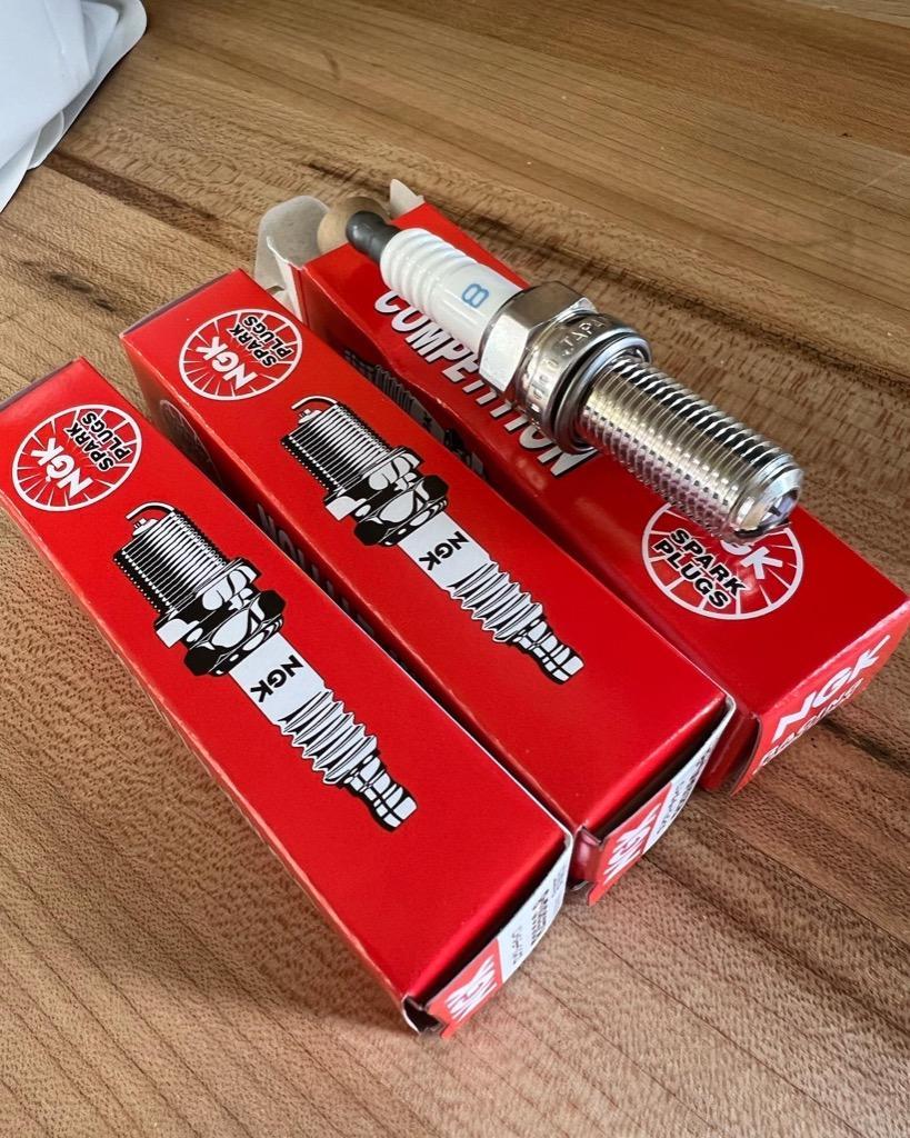 NGK NGKレーシングプラグ【正規品】 R2556G-8 一体形 (91975