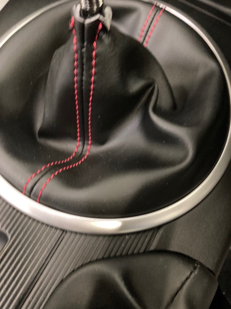ロードスター NC 本皮 シフトブーツ Roadster ロゴ シルバー刺繍入り マツダロードスター(NC系)用シフトブーツ(合皮・本革) - 津