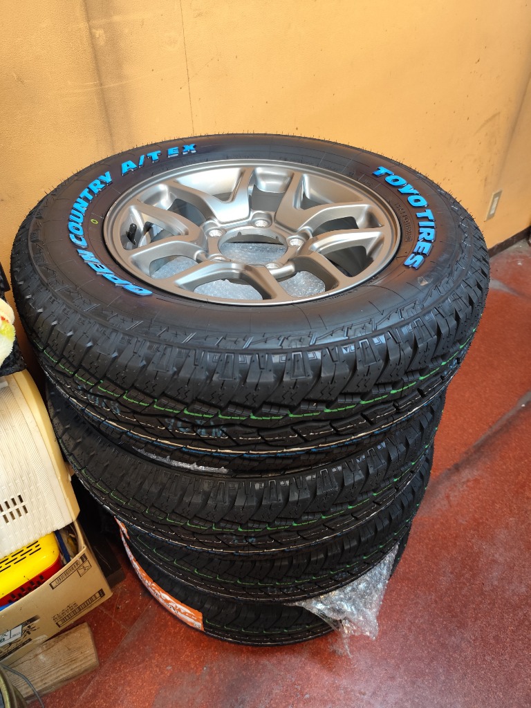 トーヨー OPEN COUNTRY A/T EX 215/70R16 ホワイトレター