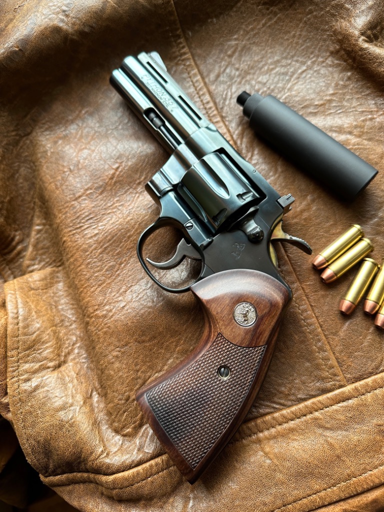 ☆アルタモント COLT パイソン 2020 純正 木製グリップ