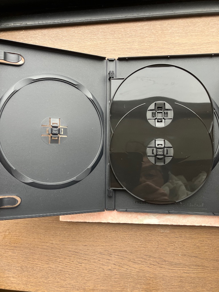 4枚収納DVDケース（DCKD）：1個（メール便発送対応商品） : TATSUTAYA