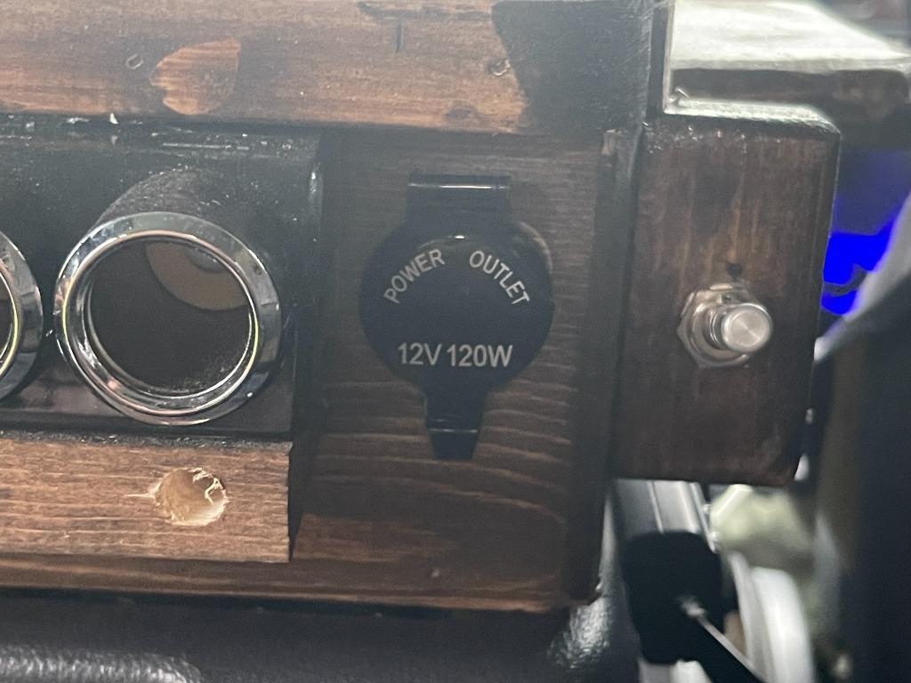 シガーソケット 埋め込み型 配線付き DC12V 120W 防塵カバー