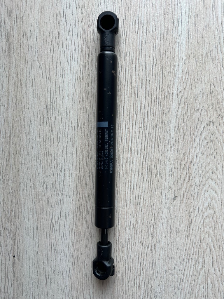 ルーフボックスガスダンパー 2本セット TERZO TP3006互換品（同等品