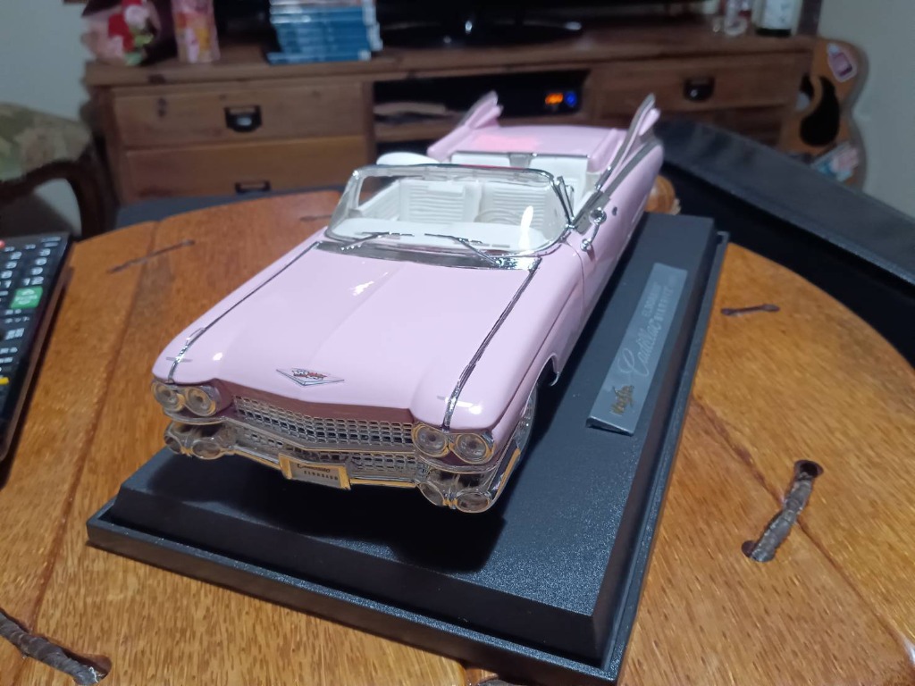 Maisto 1:18PE 1959キャデラック エルドラド PK - 最安値・価格