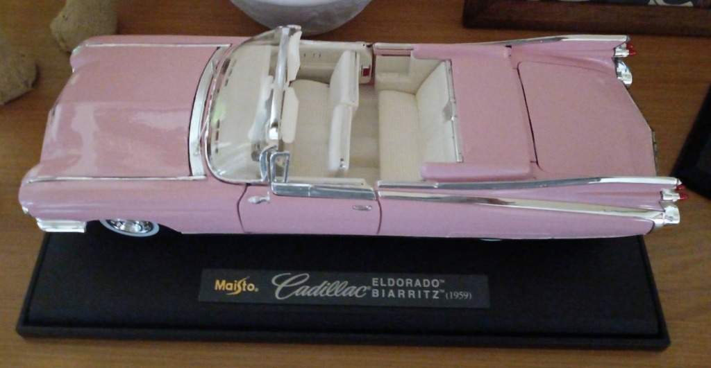 Maisto 1:18PE 1959キャデラック エルドラド PK - 最安値・価格