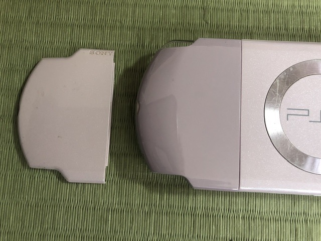 PSP3000 本体（バッテリー×）　充電器　カバー PSP バッテリーカバー 2000 3000 電池蓋 蓋 プレイステーション