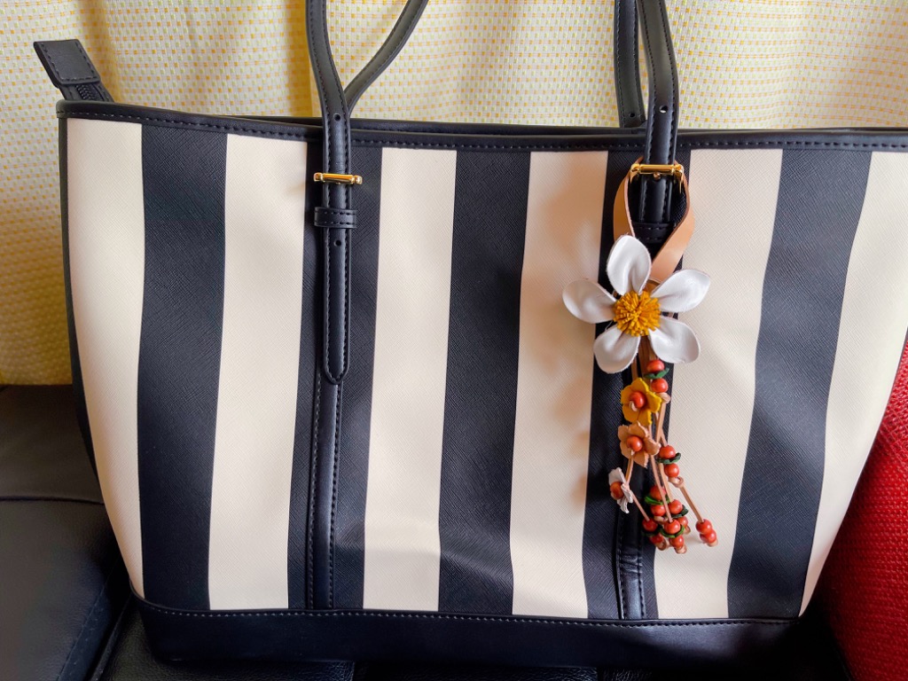 美品✨フルラ トート ハンドバッグ オールレザー 本革 チャーム