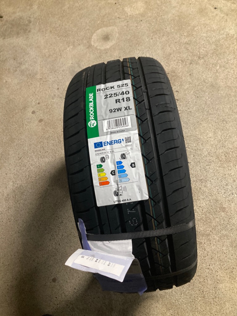 ロックブレード　rock 525 205/55r17 24年　美品　バリ山 ロックブレード rock 525 205/55r17 24年 美品 バリ山 - メルカリ