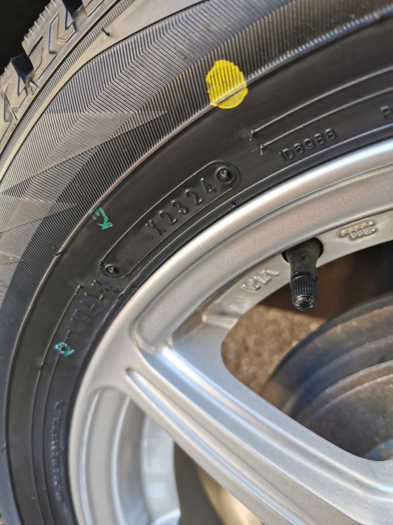 DUNLOP 納期未定 2023年製造 ダンロップ WINTER MAXX WM02 185