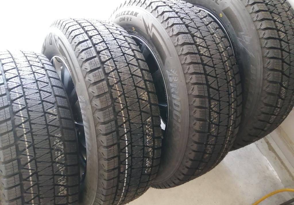 ブリザック 2024年製造 ブリヂストン BLIZZAK DM-V3 225/65R17