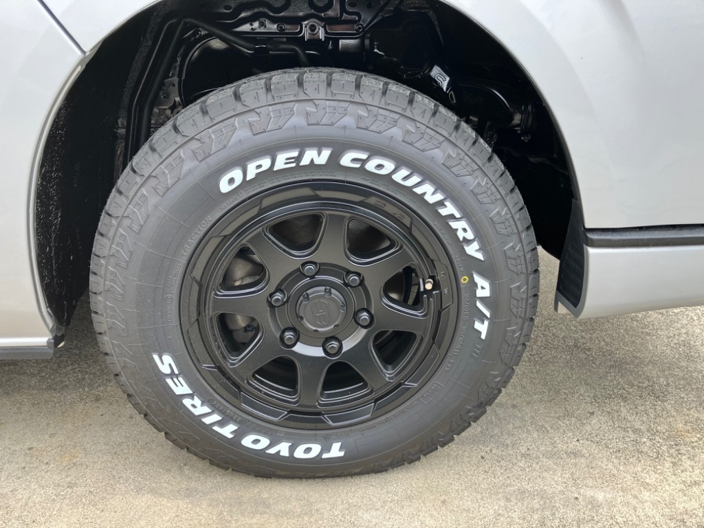 トーヨータイヤ オープンカントリー A/T III ハイエース
