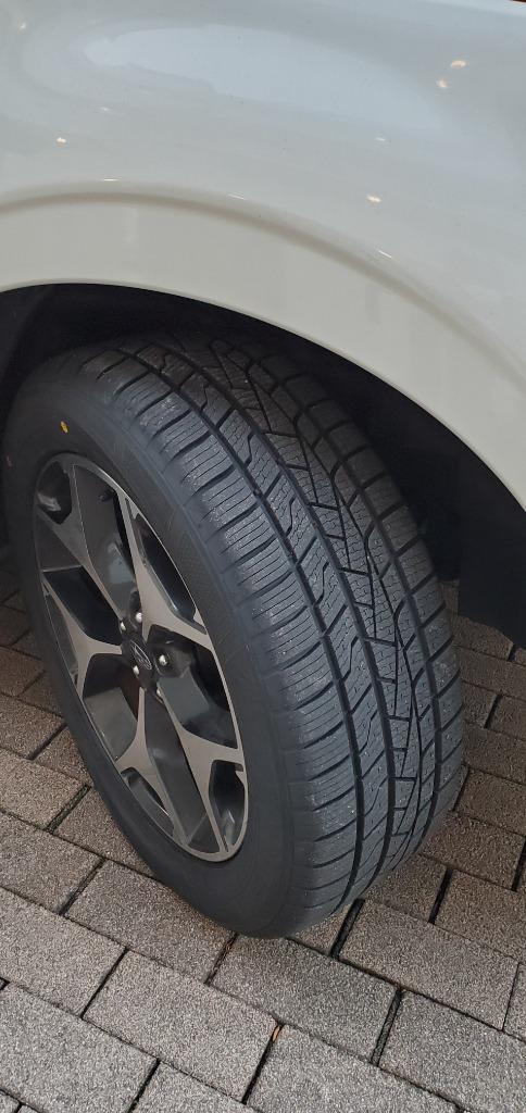 オールシーズンタイヤ 4本セット 225/55R18 98V LANDSAIL（ランドセイル） 4-SEASONS 2022~2023年製  （ネット限定特価）