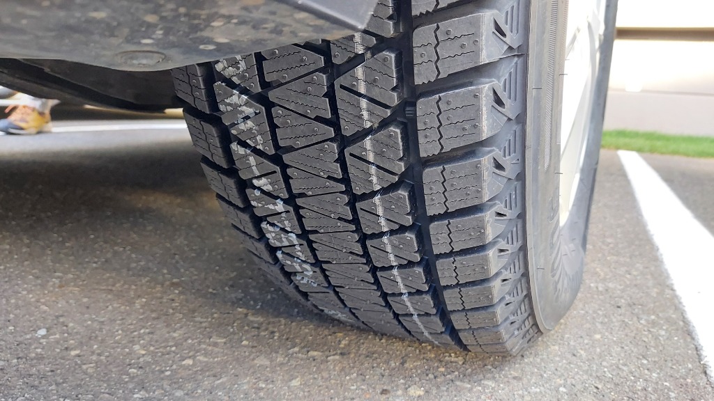 ブリザック 【2024年製】 BRIDGESTONE 225/65R17 102S BLIZZAK ブリザック 【2024年製】 BRIDGESTONE 225/65R17 102S BLIZZAK