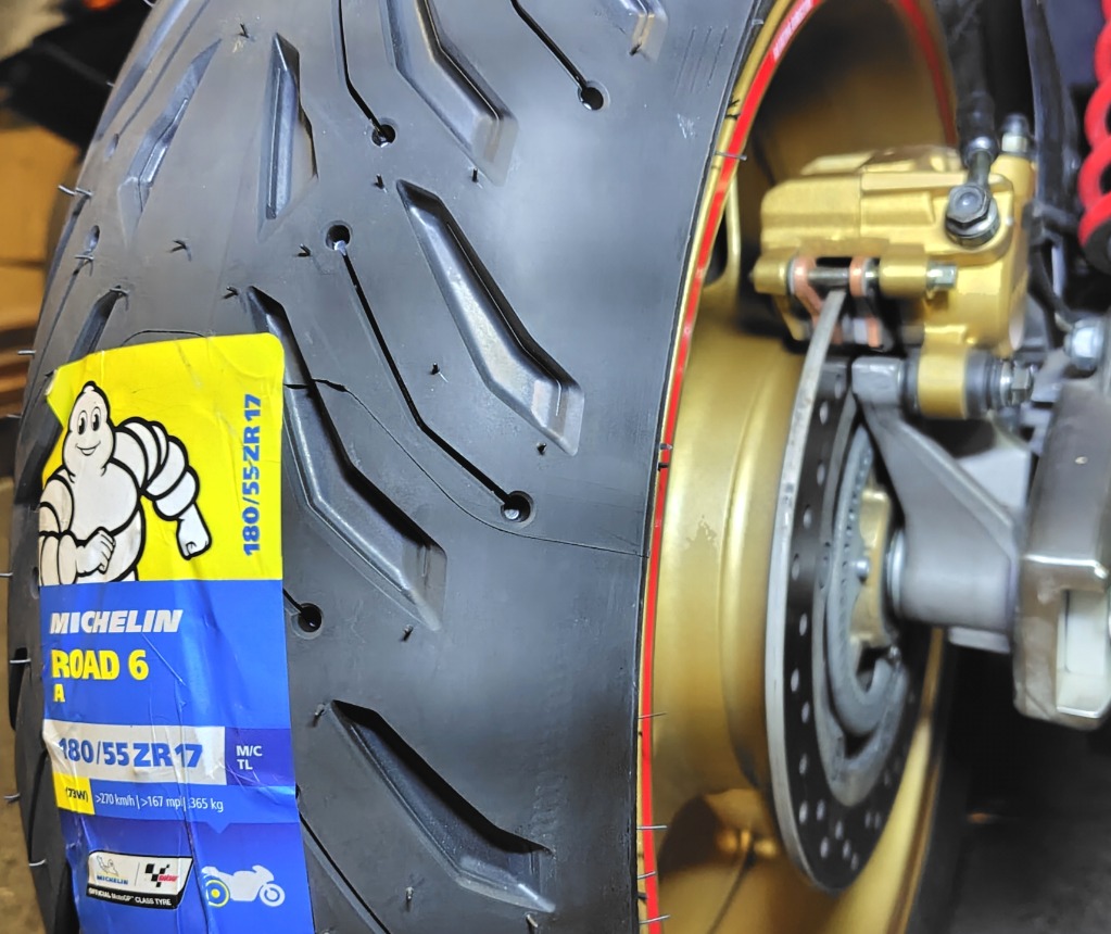 ミシュラン 【2025年製】 MICHELIN ROAD6 / ROAD6A 120/70ZR17 M