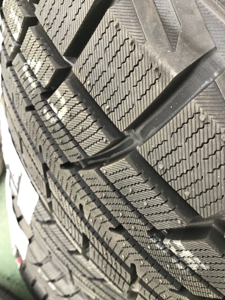 12月中旬入荷 【2024年製】 YOKOHAMA 215/60R16 95T iceGUARD iG52c ヨコハマタイヤ アイスガード スタッドレス  冬タイヤ 雪 4本セット : yk-ig52c-215-60r16-22-4 : タイヤショップあやの - 通販 - Yahoo!ショッピング