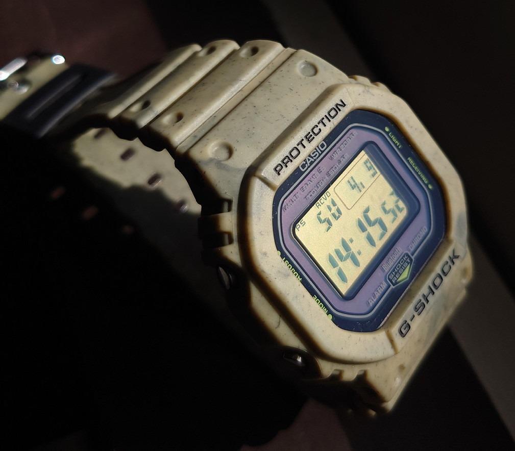 カシオ　G-SHOCK GW-B5600SL-5 SAND LANDシリーズ Amazon.co.jp: [カシオ] 腕時計 ジーショック 【国内正規品
