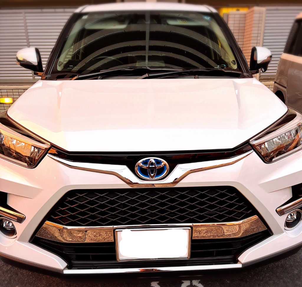 トヨタ（TOYOTA） 新型 ライズ 200系 フロント エンブレム