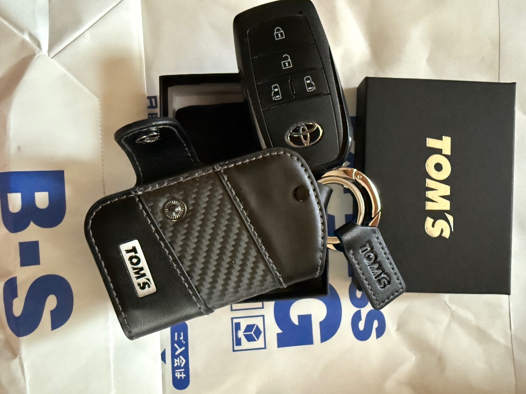 TOM'S（自動車用品） カーボンスマートキーケース トヨタ全車種