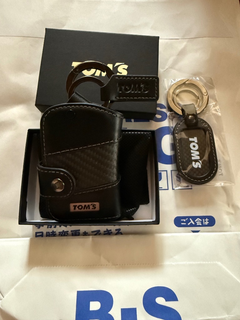 【新品未開封】トヨタ TOM\"S カーボンスマートキーケース  トヨタ全車種対応 TOM'S（自動車用品） カーボンスマートキーケース トヨタ全車種