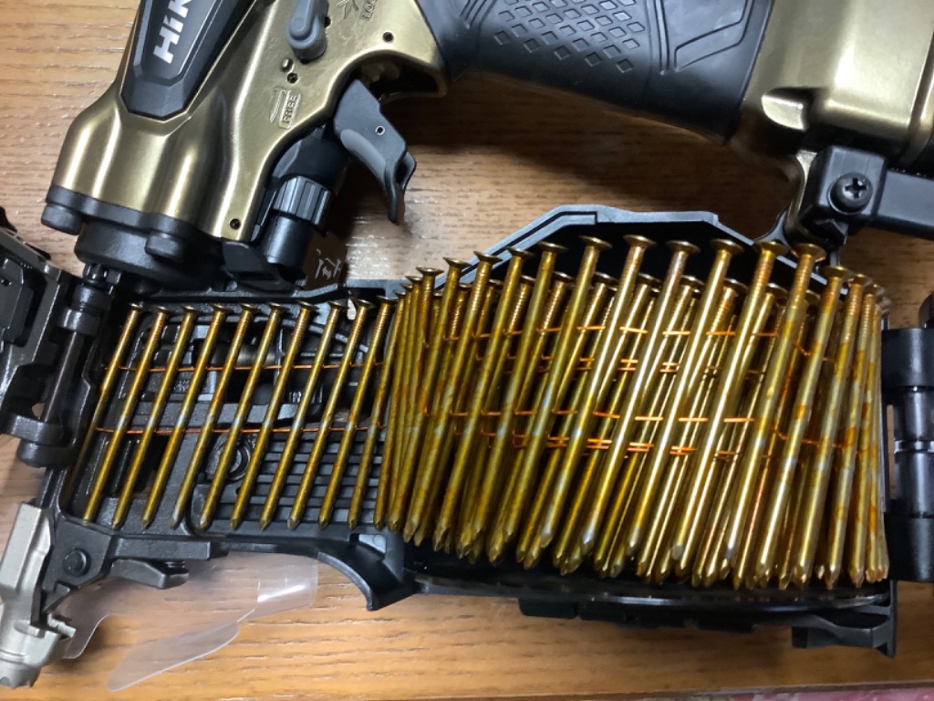 HiKOKI 高圧ロール釘打機 NV65HR2 (S) ケース付 ハイゴールド HiKOKI 高圧ロール釘打機 NV65HR2 (S) ケース付 ハイゴールド