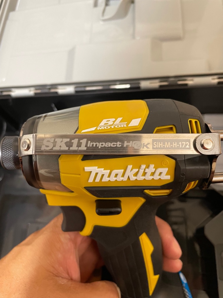 マキタ 18V 充電式インパクトドライバ TD173DGXFY（フレッシュ